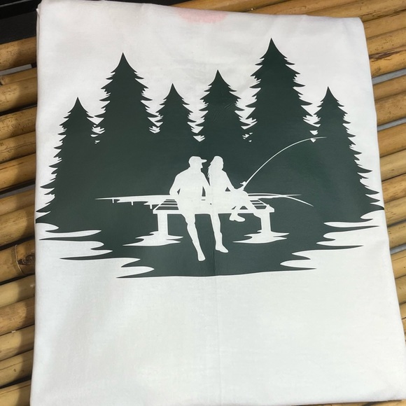 Small vneck tshirt - Picture 3 of 4